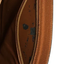 Louis Vuitton documents 