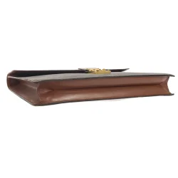 Louis Vuitton documents 