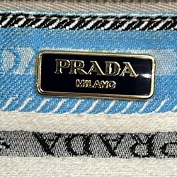 Prada Canapa