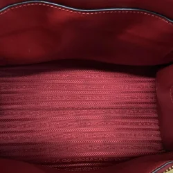 Prada Monochrome i r�d Saffiano