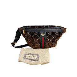 Gucci Velvet bumbag 