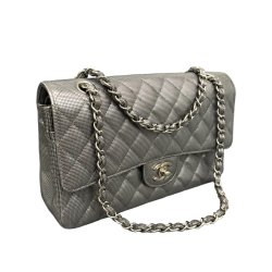 Chanel medium flap 
