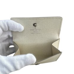 Louis Vuitton Epi pung 