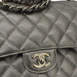 Chanel medium flap 