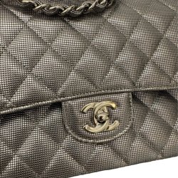 Chanel medium flap 
